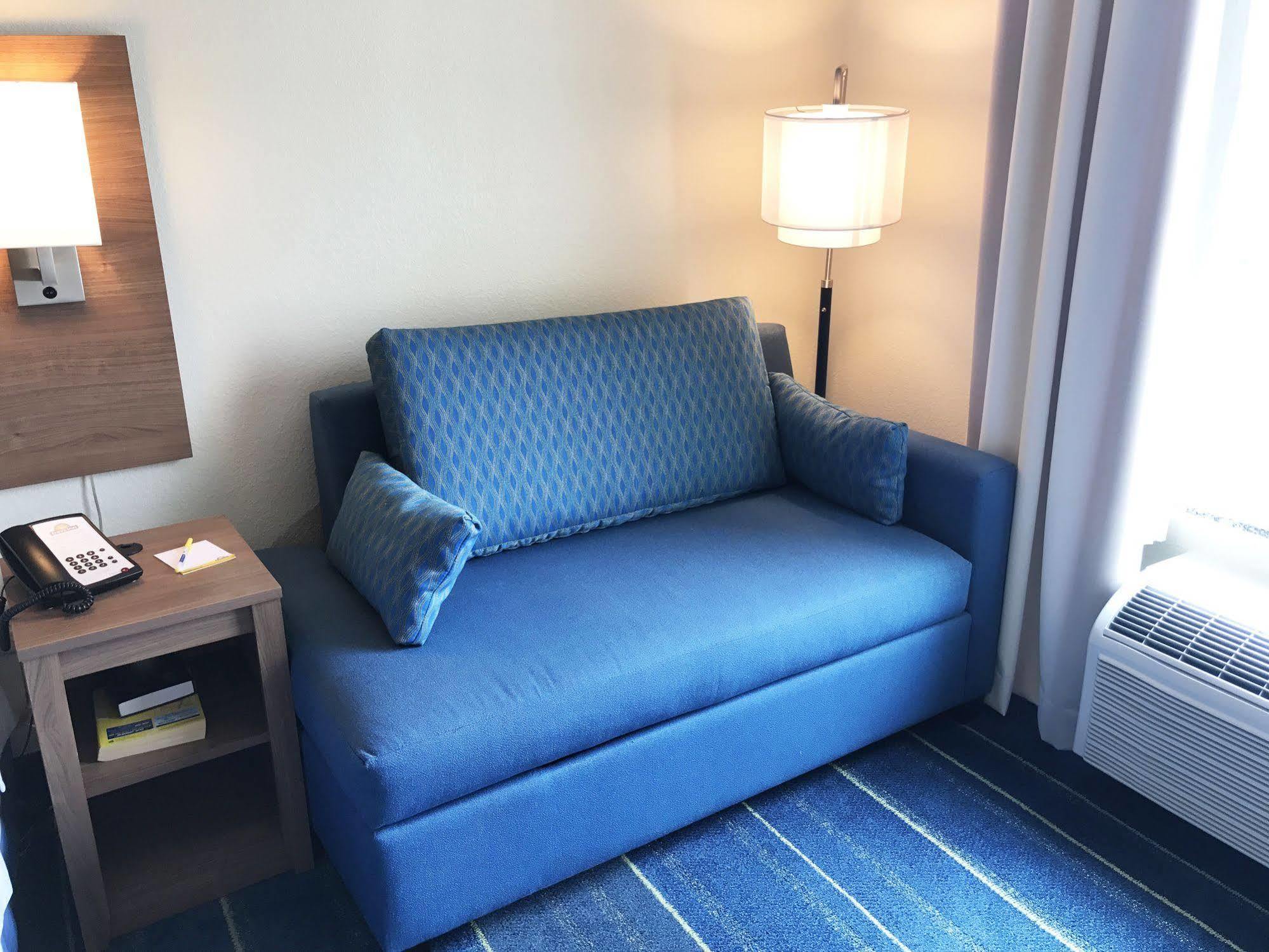 Days Inn By Wyndham Cadiz Eksteriør bilde